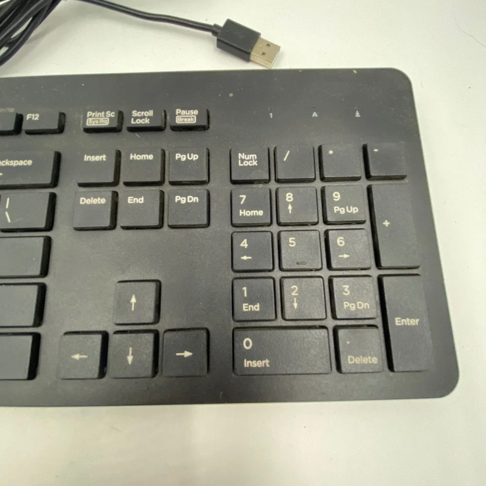 HP Wired USB Keyboard Black 803181-001 Full Size with Keypad Tested Missing Foot